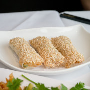 sesame-prawn-roll-paper